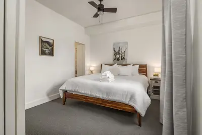 Image de 2bd Modern Downtown Suite