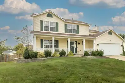 Image de Serene Ivory*Fireplace*Fenced Yard* Dogs Welcome!