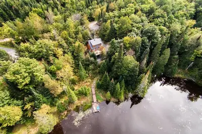 Image de Le Neuchâtel: Tranquilité au bord de l'eau et des activités nature tout autour