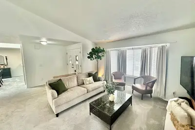 Image de Skylight Haven – Bright, Cozy & Pet-Friendly