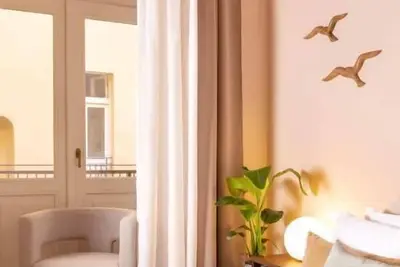Image de TurnKey | Antonin Dvorak Apartment Vi