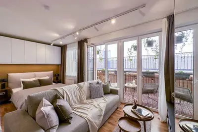 Image de TurnKey | Karlin Studio I - with terrace