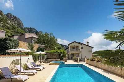 Image de Villa Anna With Private Pool And Garden, Bribir, Croatia