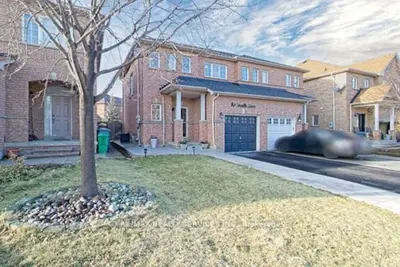 Image de Affordable Luxury: Entire Private 2 Story House in Gta