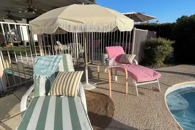 Image de 90’s Post Modern Escape to Sequoia Three Rivers Kings Canyon Staycation