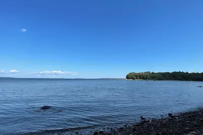 Slice of Heaven, steps to the beach