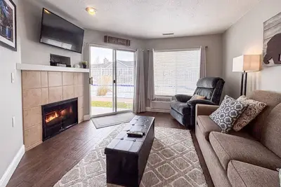 Image de Inn Building Condo #107, ground level, pool view