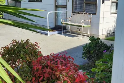 Homely haven 2 bedroom house. Only 1. 1km to the Napier Cbd and Marine Parade