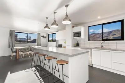Image de Large, spacious home great for large numbers