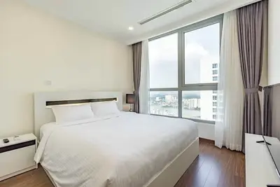 Image de Two-Bedroom Apartment with City view