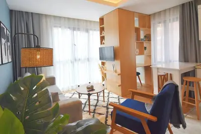 Image de brand new apt with 2 beds & office