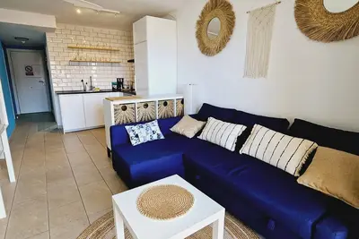 Castle Harbour duplex with pool and sea views (C101)