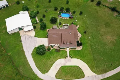 Image de The Green Ranch House-Pool-Theatre-Hot Tub-Game Room
