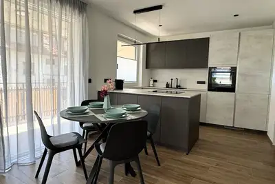 Image de Modern apartment with large balcony. Near city center.