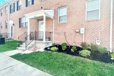 Image de Baltimore townhome mins from Raven-Orioles-Harbor Attractions! Pet-friendly!