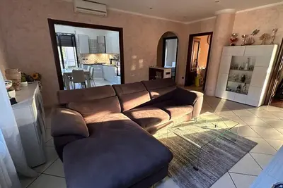 Image de Cozy apartment with kitchen and terrace, ideal for friends and families