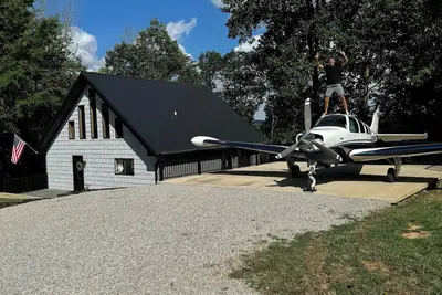 Image de Dale Hollow Lakeview Cabin on Private Airport- 7ky4