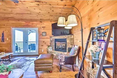 Image de Amazing View- Cozy 2/2 Cabin +Hot Tub +Long Range Mtn Views!