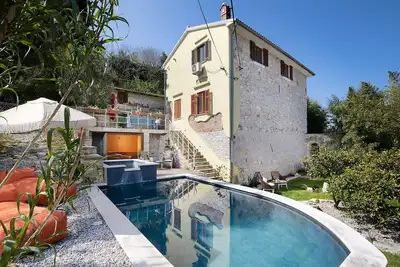 Image de Superbe maison à Pula avec sauna