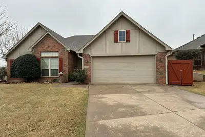 Image de Charming 3-bedroom house with Ac, fitness room, WiFi in Norman