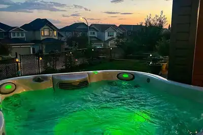 Image de High-End Suite with Mountain Scenery & Spa Hot Tub