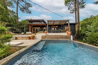 Image de Villa Cap-Ferret – Oasis au Bord du Bassin avec Piscine et Vue Pinède