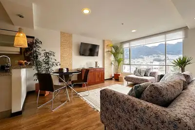 Image de 2-bedroom Suite in Quito, 2 blocks from the Swiss Hotel. Safe and quiet location