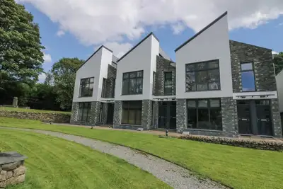 12 Blue Hill Park, pet friendly, with a garden in Ambleside