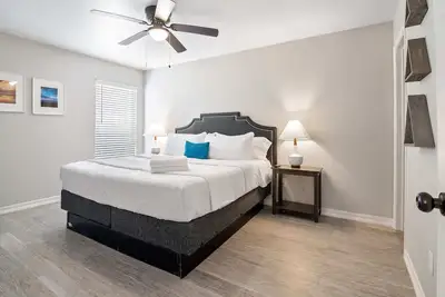 Image de Charming 1br Apartment | Near City Center