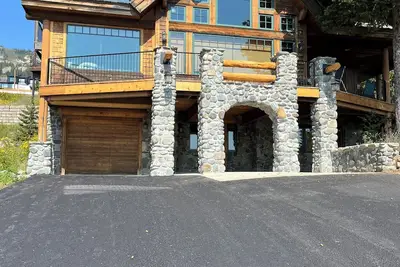 Image de Big Timber Lodge, Ski in Ski Out home at Schweitzer Mountain, Sleeps 18