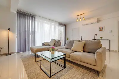 Image de Modern Gem Central Sliema, Steps to Valletta Ferry