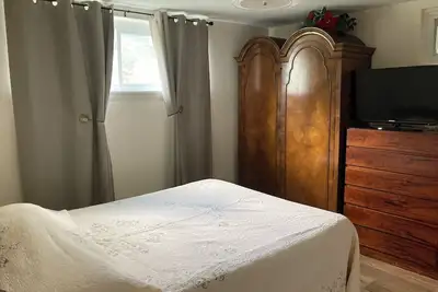 Image de 1br studio/game room w/kitchenette. 900+sq ft for family of 4 w/small pet.