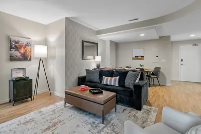 Image de Charming 2 King bedroom condo in delightful/Dt Lincoln! Haymarket/Football/Unl