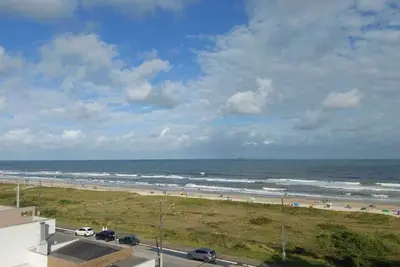 Image de Apto em Condominio à Beira-Mar, no Balneário Caravelas. Perfeito Para Suas Férias!