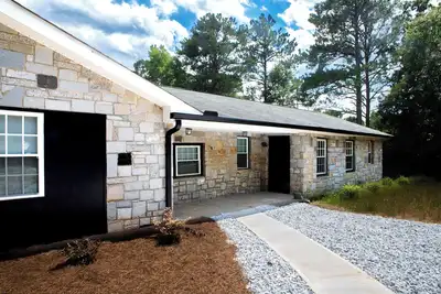 Image de Modern 4br Home - Very Spacious - Minutes from Georgia International Horse Park
