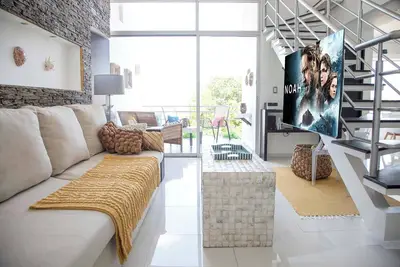 Image de Luxury 3 Br Condo in top location near Las Perlas Beach