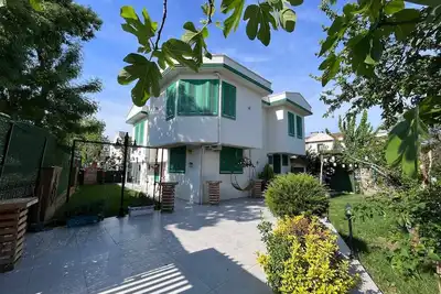 Image de Garden Villa with Green Shutters Spacious with Charming in Bursa