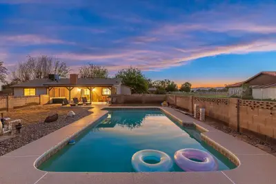 Image de 3 Bedroom | Massive Pool | Modern Oasis