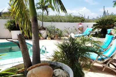Image de Luxurious private guesthouse with stunning pool near Spanish Lagoon