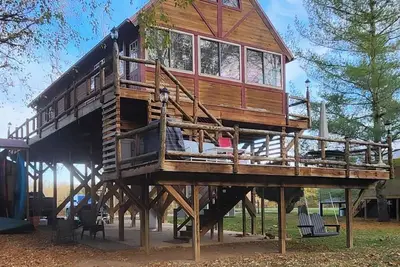 Image de Riverfront Cabin•Private River Access•No Pet Fee•Starlink Wi-Fi•Fireplaces