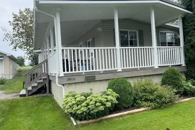 Image de Great price, A-Bay+Clayton! Clean, quiet 3 bedroom cottage+River access+swim.