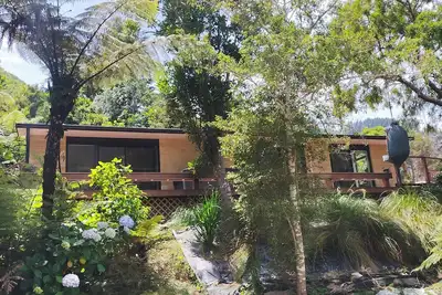 Image de Nature based cabins 10mins from Nelson Group friendly 4 cabins & 2 bedroom house
