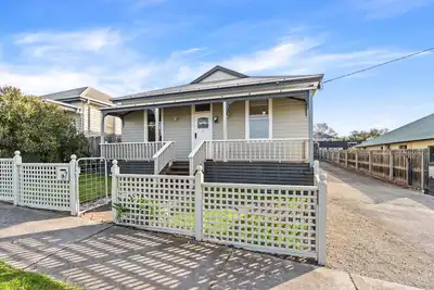 Image de Welcome To Harry's.