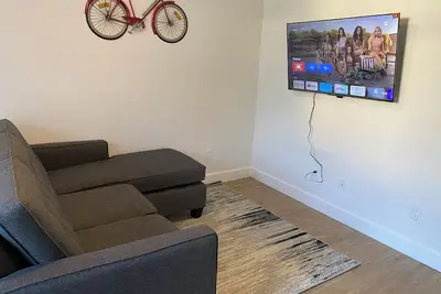 Image de Spacious 3-bedroom Suite in fabulous Surrey Wi-Fi, Ev Charging, Basketball Court