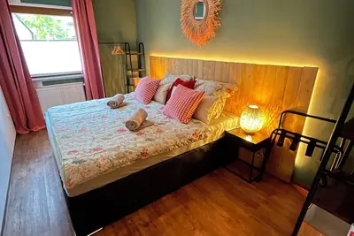 Image de Cozy apartment with conservatory near the safari park - dogs welcome