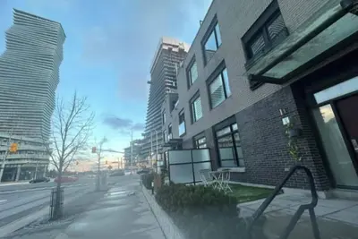 Image de Modern Luxury 3 bed rooms House in Toronto Mississauga\n