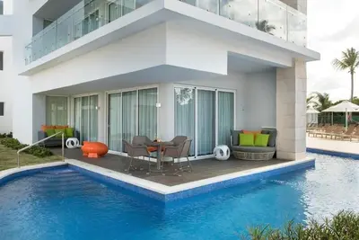 Image de All-Inclusive Swim-Up Suite: Direct Pool Access/Own Terrace; Premium Benefits