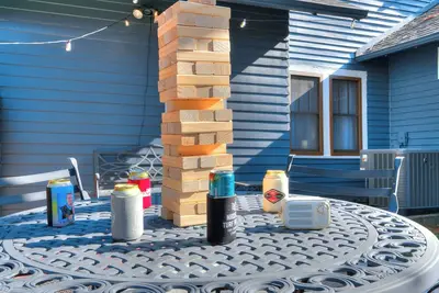 Image de Two blocks to Ou Campus ~ Easy Access from I-35 ~ Nearby Park