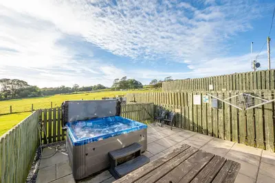 Image de Auchenlarie Courtyard No 1 - a cottage that sleeps 5 guests in 3 bedrooms