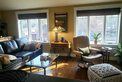 Image de Waterview Retreat in Quiet Convenient Neighborhood, Big Yard, Pets Welcome